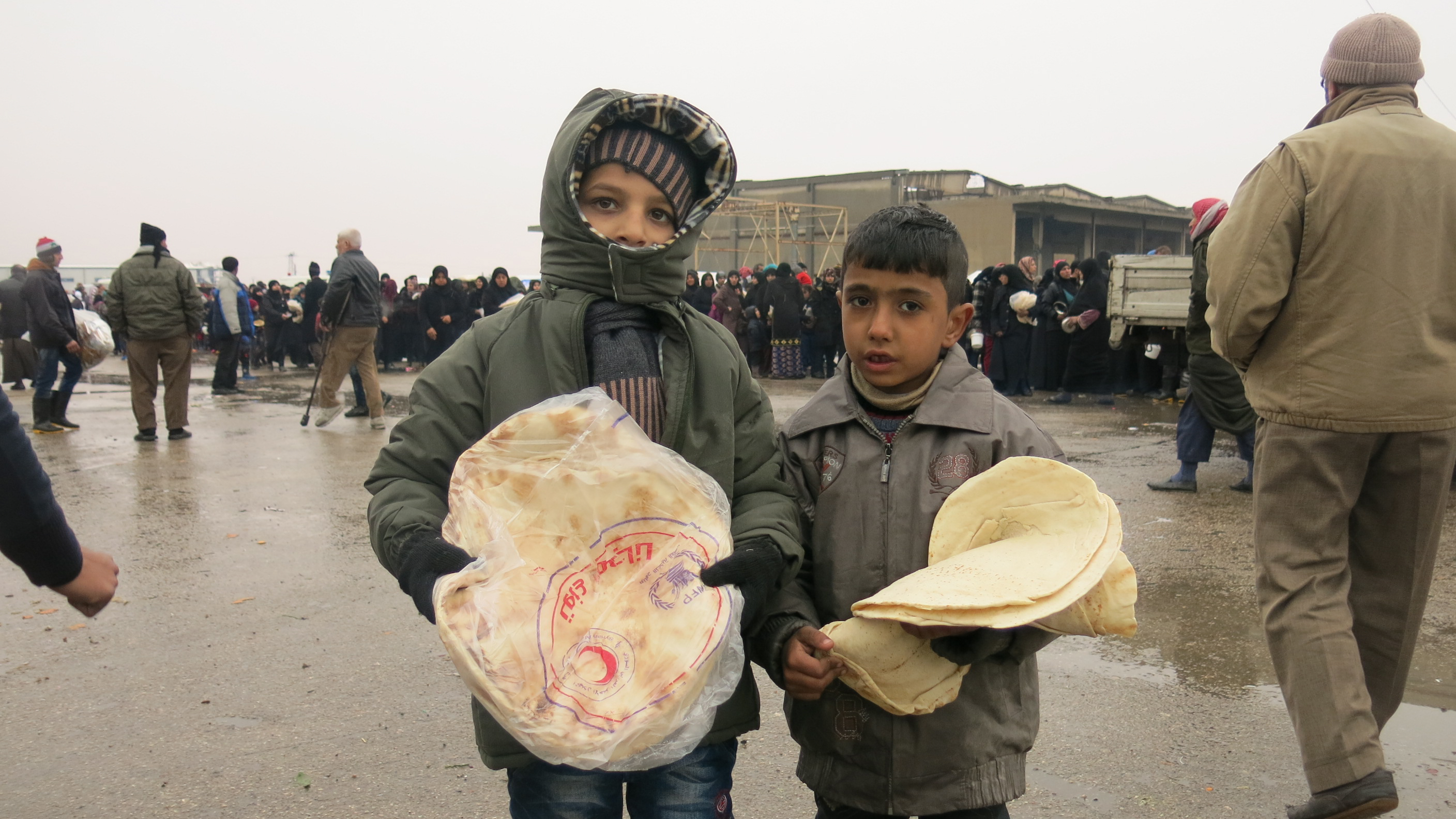 WFP responde a las necesidades urgentes de miles de personas afectadas por la crisis en la ciudad de Alepo