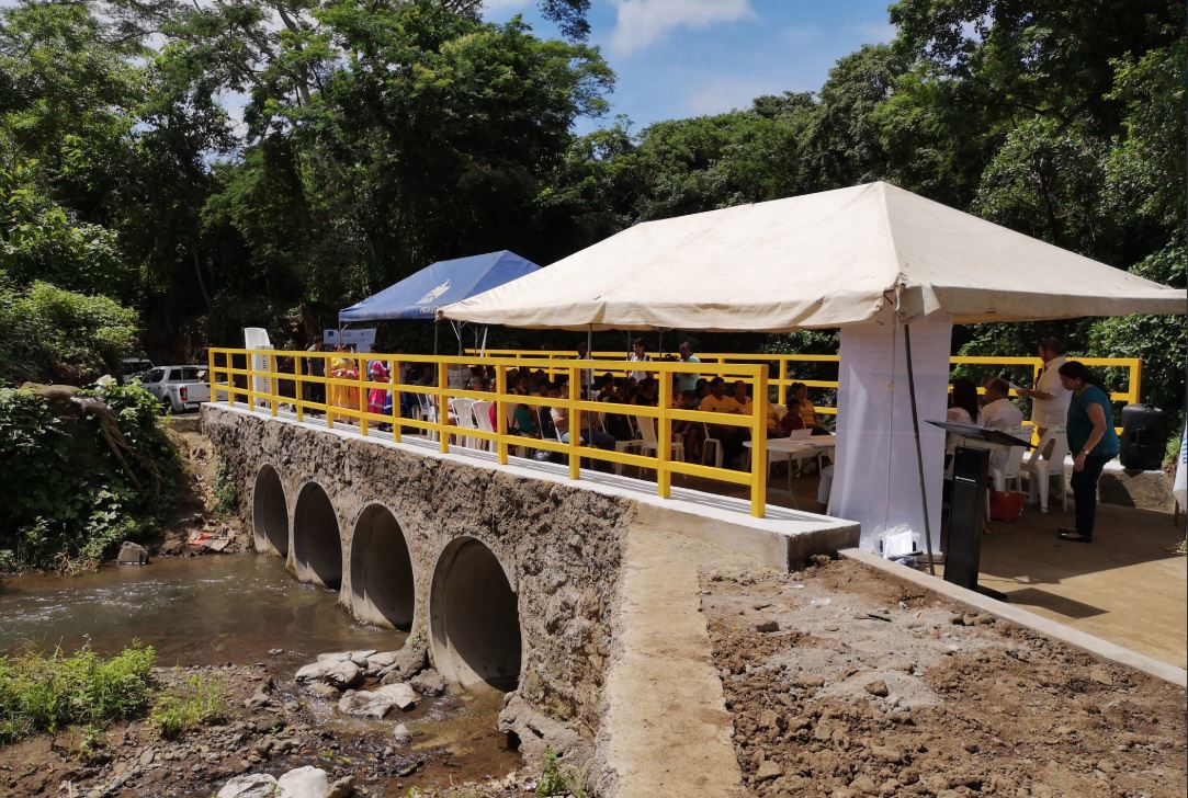 Unión Europea, MARN, Alcaldía y WFP inauguran puente en Jiquilisco, El Salvador