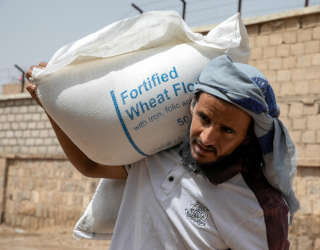 Khalid recibe asistencia alimentaria del WFP todos los meses. Foto: WFP/Annabel Symington