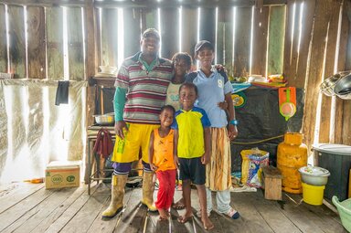 © WFP/Giulio d'Adamo Ecuador. Alex Benavides' family portrait