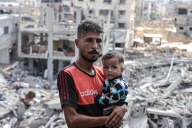 Pictured: A man and a child in Khan Younis in 2024 Photo: WFP/Ali Jadallah