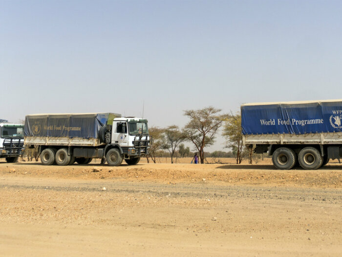 Camiones del WFP en movimiento