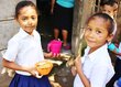 Niñas del Caribe Norte de Nicaragua recibiendo su merienda caliente en la escuela. Foto: WFP/Sabrina Quezada Ardila