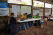 Diana Caal, junto a socias del grupo Monja Blanca. © WFP/ Nelson Pacheco