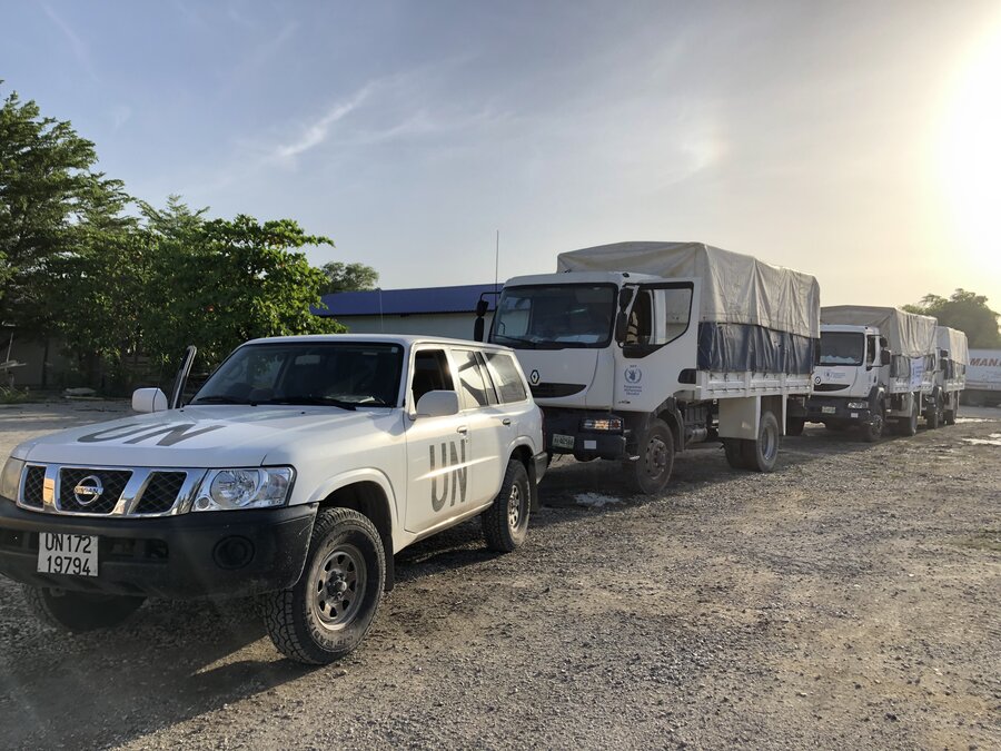 A WFP convoy leaves Port au Prince for Les Cayes_johanna piaton