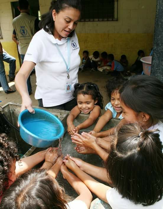 Elia Martinez al inicio de su carrera en WFP El Salvador