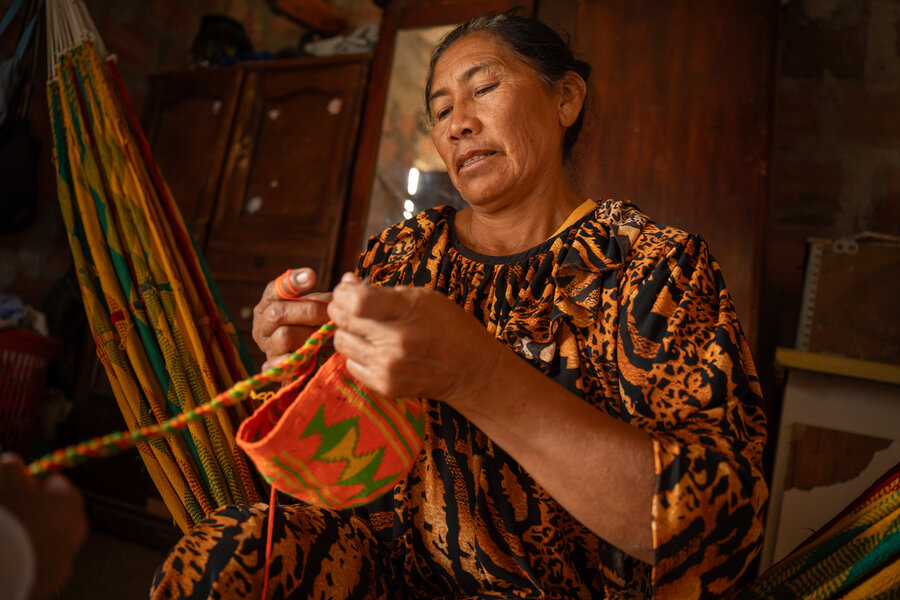 Para Eneida y para las mujeres wayú la artesanía es herencia, tradición y una herramienta para buscar el sustento. Foto: WFP/Gustavo Vera