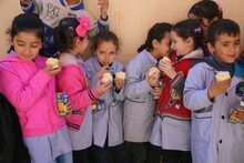 WFP lanza un programa de comidas escolares para ayudar a niño libaneses y sirios