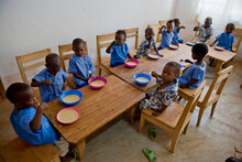 En riesgo las comidas escolares para 1,3 millones de niños en África Occidental y Central