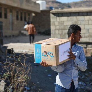 Food assistance. WFP / Ahmed Bashah