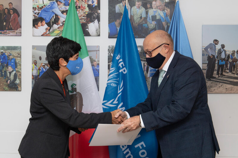 Sede del WFP Roma, Italia, 18 de noviembre de 2021. Intercambio de documentos para el Memorando de Entendimiento entre el WFP y México. Foto: WFP/Rein Skullerud